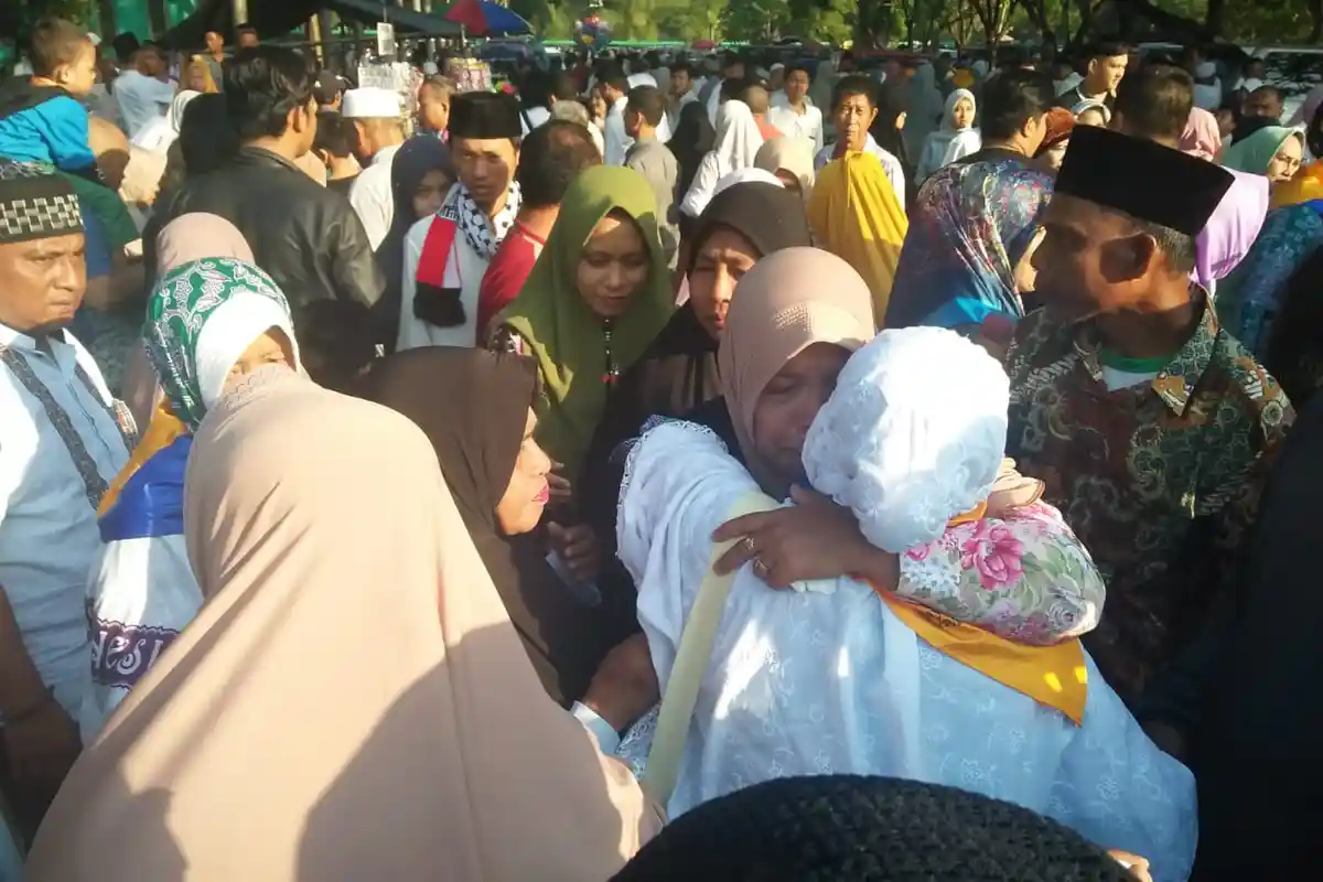 410 Calhaj Kloter 9 Asal Bandar Lampung Diberangkatkan ke Tanah Suci