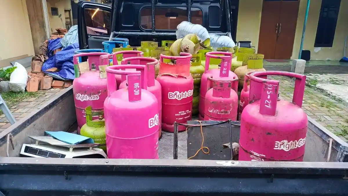 2 Pria Digerebek Saat Sedang Oplos Gas LPG di Cimanggu Bogor, Langsung Diciduk Polisi