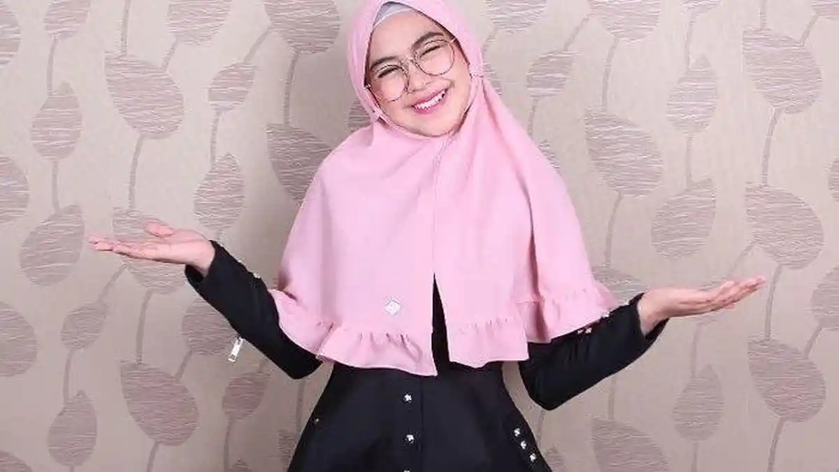 Ria Ricis Tiba-tiba Umumkan ingin Vakum dari Youtube Setelah Subscribers-nya Tembus 10 Juta