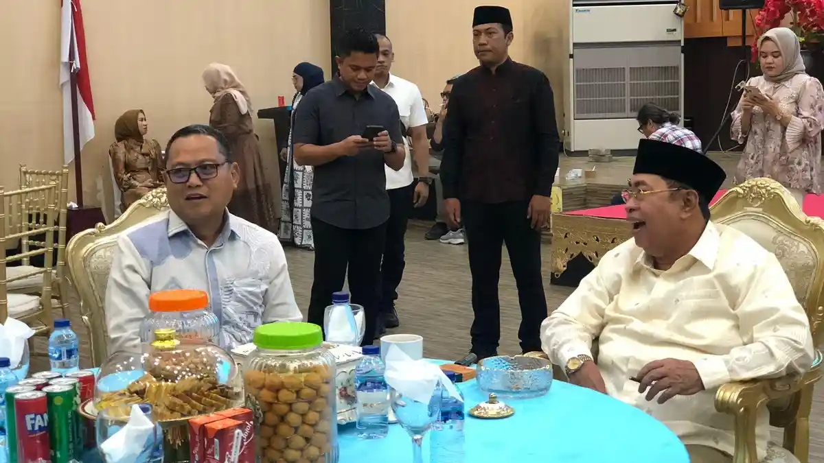 Bupati Gorontalo Utara Thariq Modanggu dan Adhan Dambea Bahas Festival Kota Jin dan Coffe Street