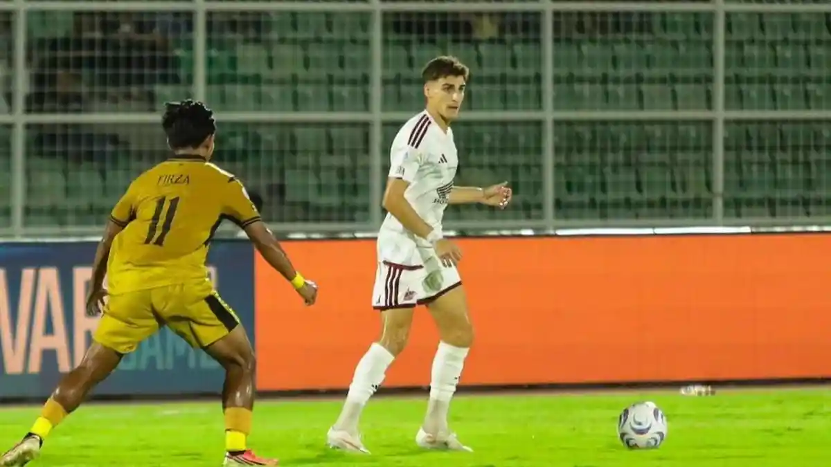 Penyelamatan Mistar Gawang Loloskan PSM dari Gol Sidibe