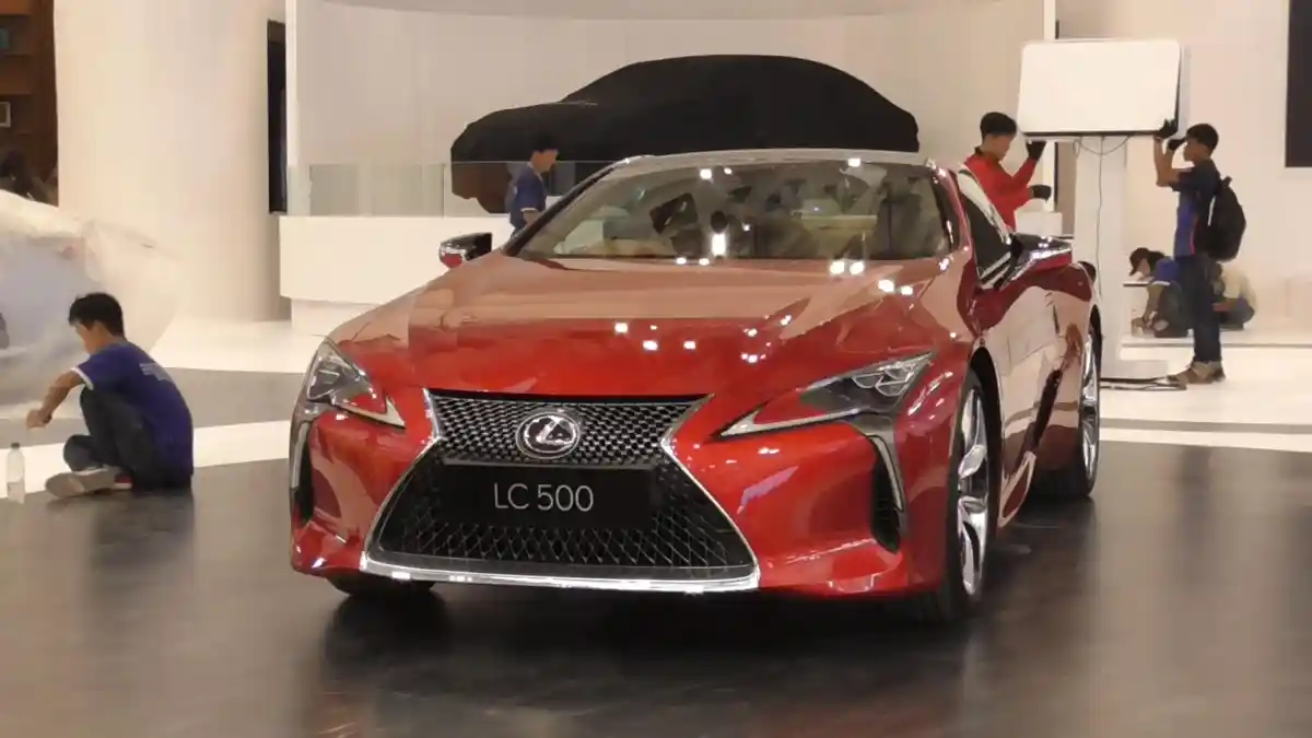 Lexus Pamerkan Mobil Sport Seharga Rp 4 Milyar di GIIAS 2017
