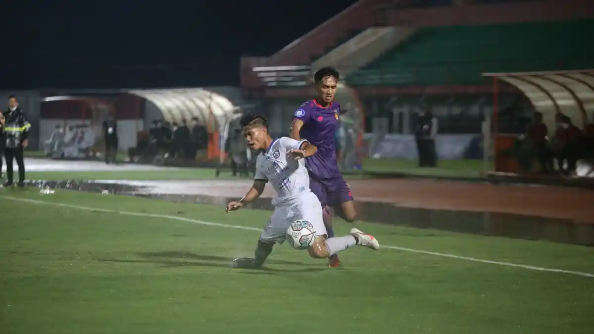 Macan Putih Dikalahkan 3 - 2 dengan Singo Edan, Ini Alasan Pelatih Persik Javier Roca