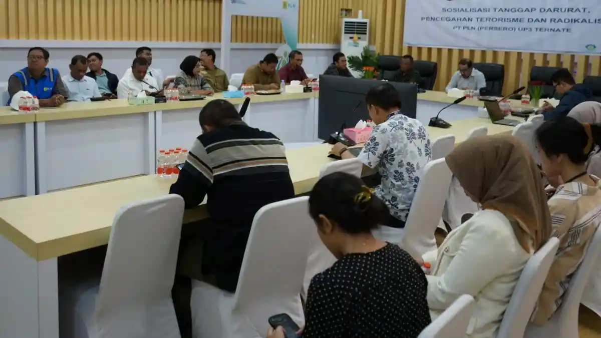 Pastikan Pelayanan Prima Saat Nataru, PLN UIW MMU Kembali Lakukan Kunjungan ke UP3 Ternate - Rapat-dengan-seluruh-pegawai-PLN-UP3-Ternate.jpg