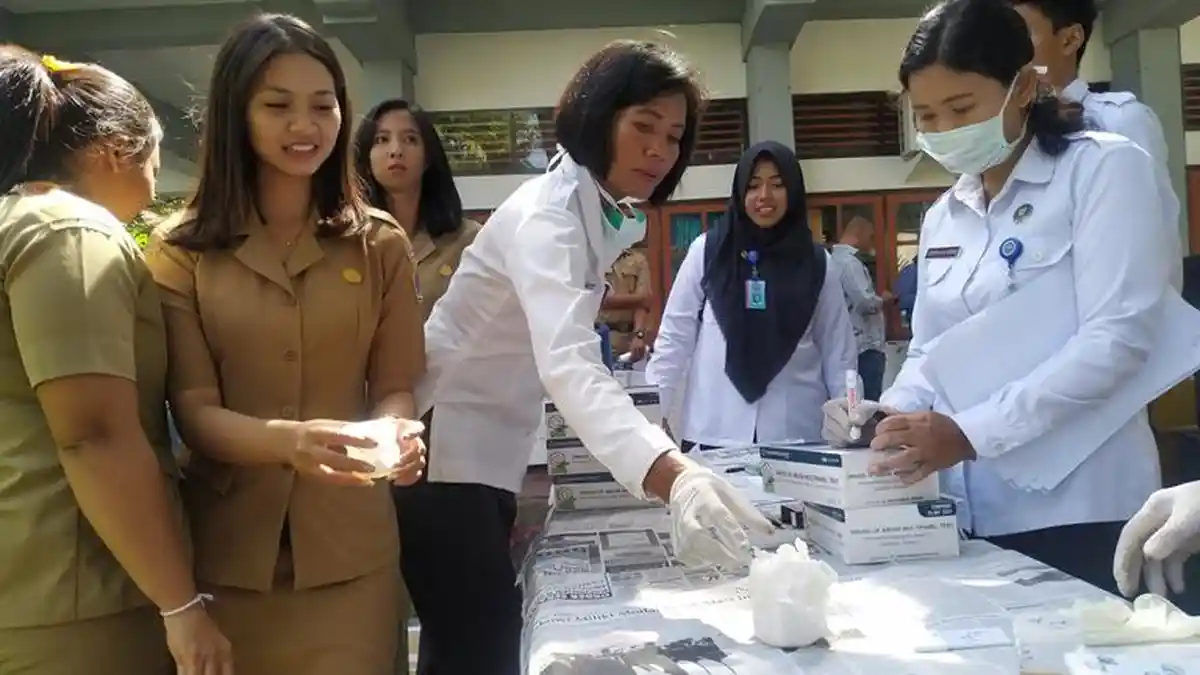 Semua Pintu Gerbang Ditutup Saat Pegawai Setda Klungkung Test Urin