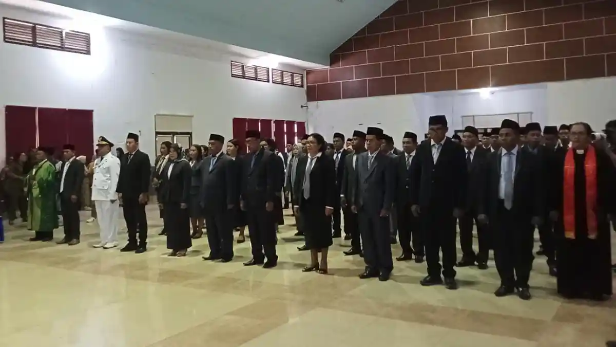 Lantik 95 Pejabat di Halmahera Barat, Bupati James Uang : Layani Masyarakat dengan Baik