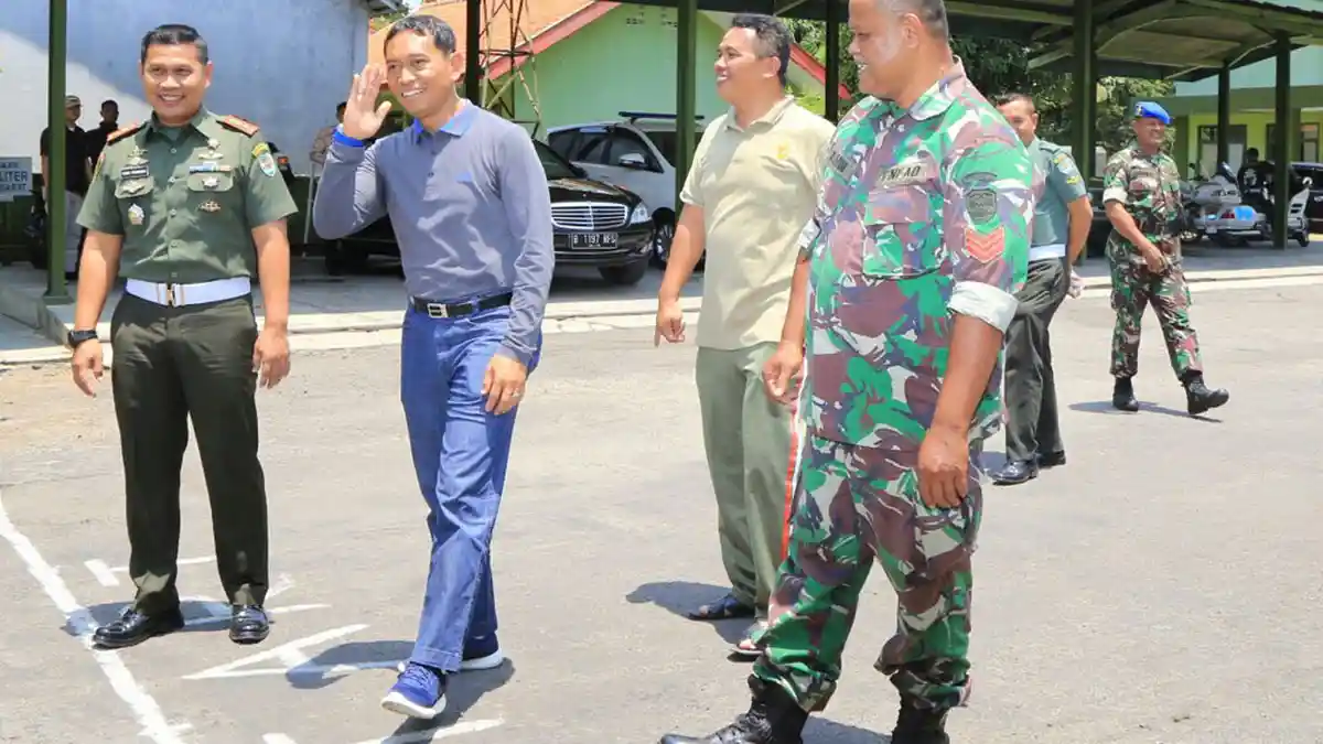 Berkunjung ke Cirebon, JR Saraih teringat Saat Masih Menjadi Prajurit