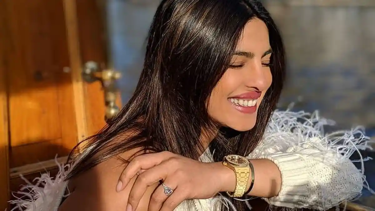Zaira Wasim Mundur dari Bollywood, Priyanka Chopra Berikan Tanggapan