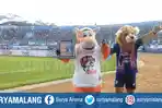 maskot-arema-fc-vs-persija-jakarta.jpg
