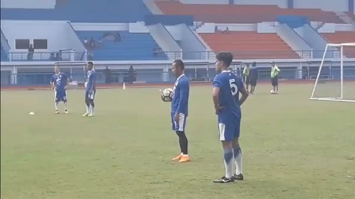 Kriteria Gelandang yang Dicari Persib: Bukan Soal Tua atau Muda