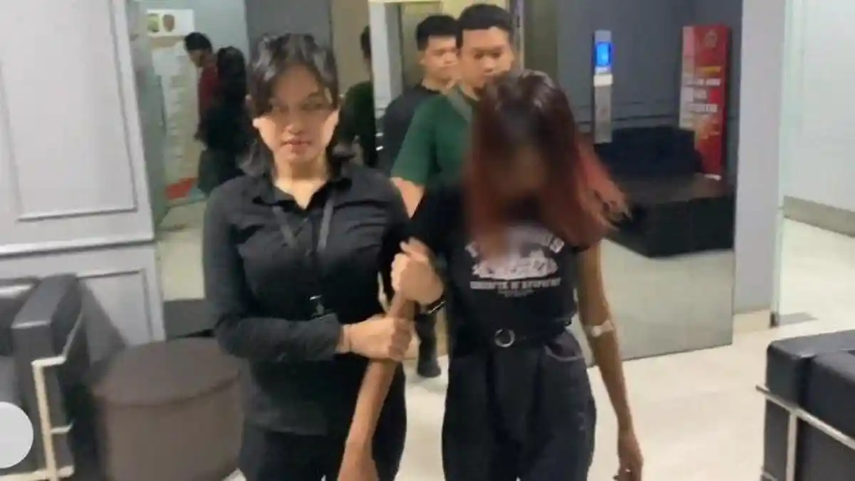 Sakit Hati Disebut Anak Haram, Remaja Wanita Tikam Ayahnya saat Tidur Pulas hingga Tewas