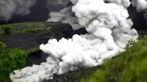Gunung-Semeru-Erupsi-19112025.jpg