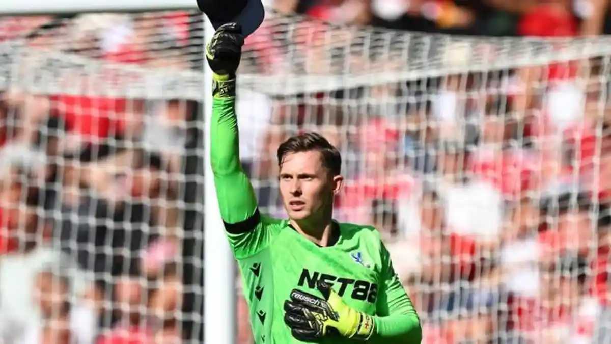 Tepis 2 Penendang Liverpool, Dean Henderson Bawa Crystal Palace Catat Sejarah Raih Community Shield