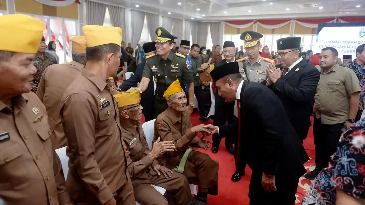 Gubernur Kunjungi LVRI, Veteran Berharap Generasi Muda Mampu Isi Kemerdekaan