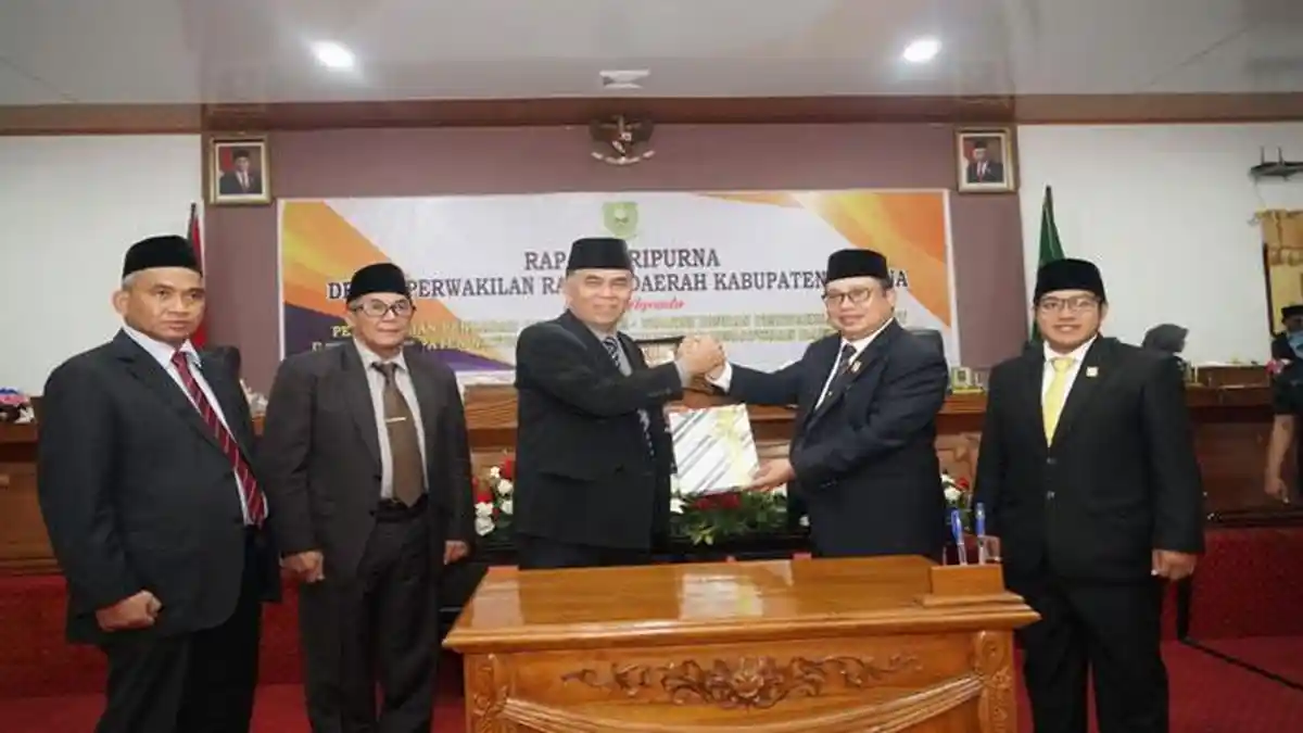 Seluruh Fraksi DPRD Natuna Setujui Ranperda Perubahan APBD 2022 dengan Catatan