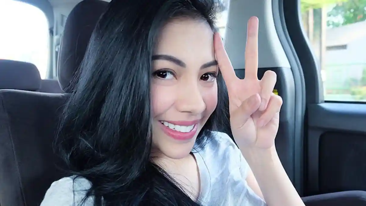 Sedang Berbadan Dua, Kezia Karamoy Kenang Body Seksinya Kala Masih Gadis