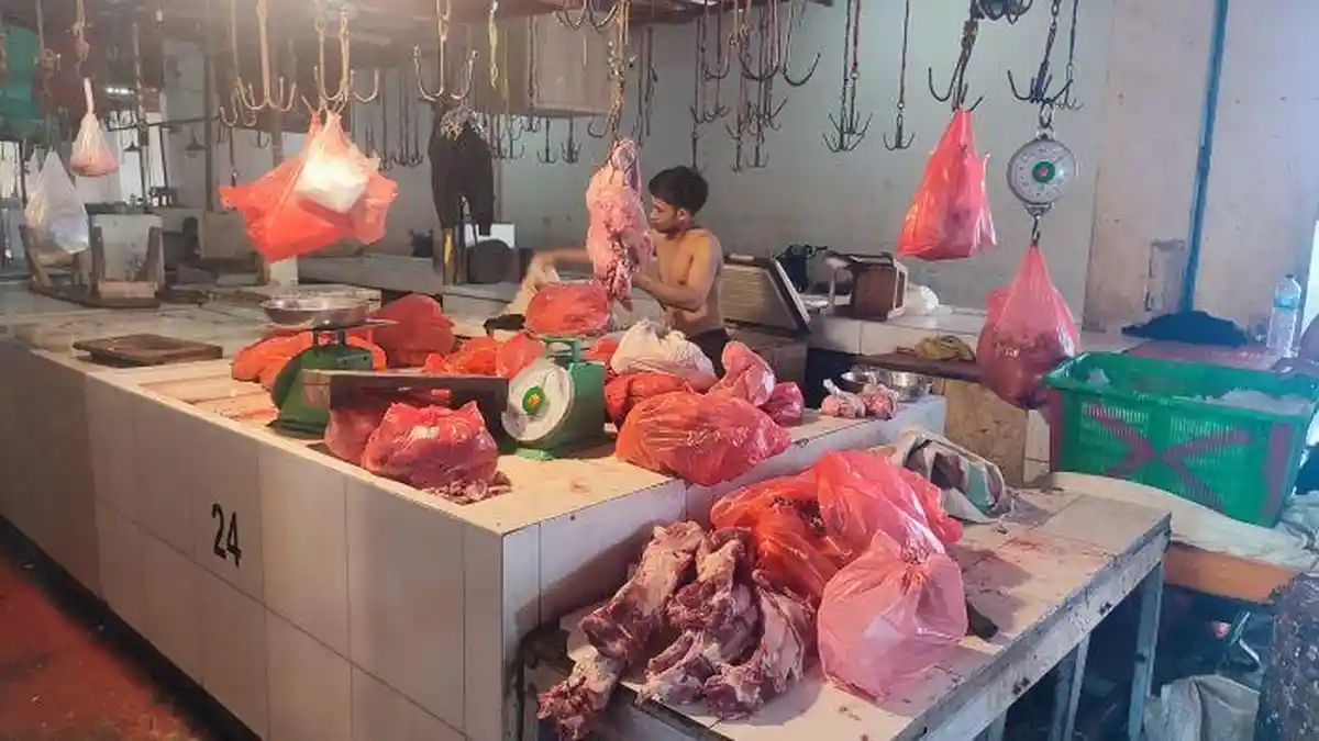 Jelang Lebaran Harga Daging Ayam dan Sapi Naik di Pasar Bersehati Manado Sulut, Segini Per Kilogram