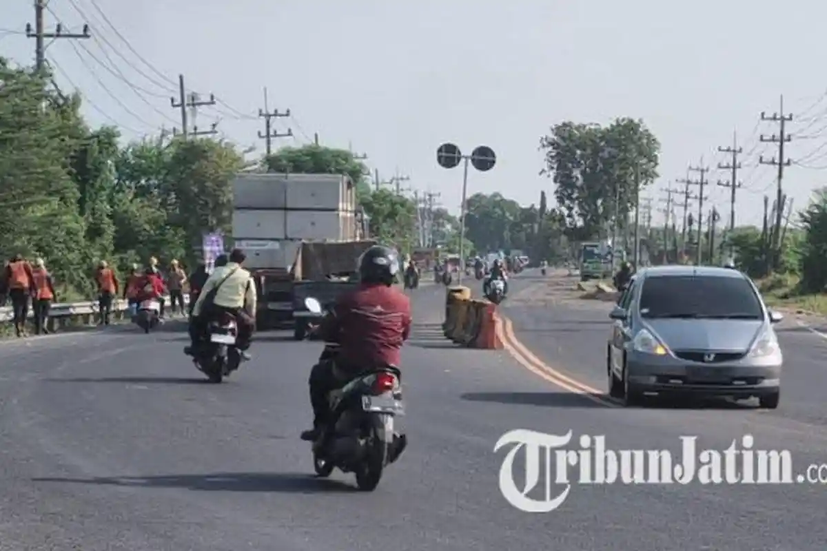 Pelebaran Jalan Raya Manyar Gresik Tahap II Dilanjutkan Agustus, Dimulai dari Tikungan Leran