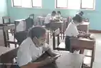 smpn-4-omesuri-laksanakan-ujian-semester-berbasis-android.jpg