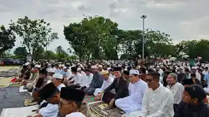 Umat-Islam-Muhammadiyah-memadati-Lapangan-Merdeka-Bangkinang-idul-adha.jpg
