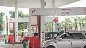 Antrean-Pertamina-bbm.jpg