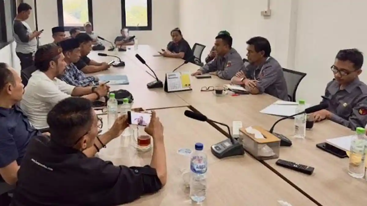 Aktivis Laporkan Kampanye di Mushala dan Keterlibatan Kades, Bawaslu Pasuruan Janji Tindaklanjuti