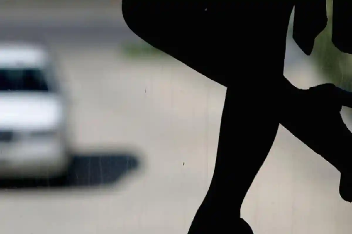 Astaga, Sopir Taksi Uber Berhubungan Intim dengan PSK di Depan Penumpangnya