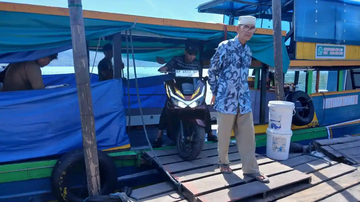 Dokumen Pass Besar Jadi Kendala, Dishub Cari Solusi untuk Roro Tradisional di Anambas - Tribunbatam.id
