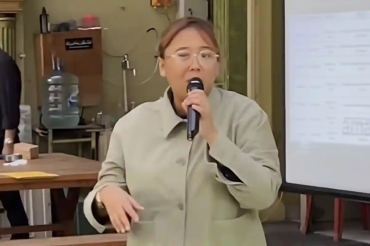 Ketua Komisi IV DPRD Bekasi Adelia Serap Aspirasi Warga RW 15 Soal Pembangunan Pos Jaga dan Banjir