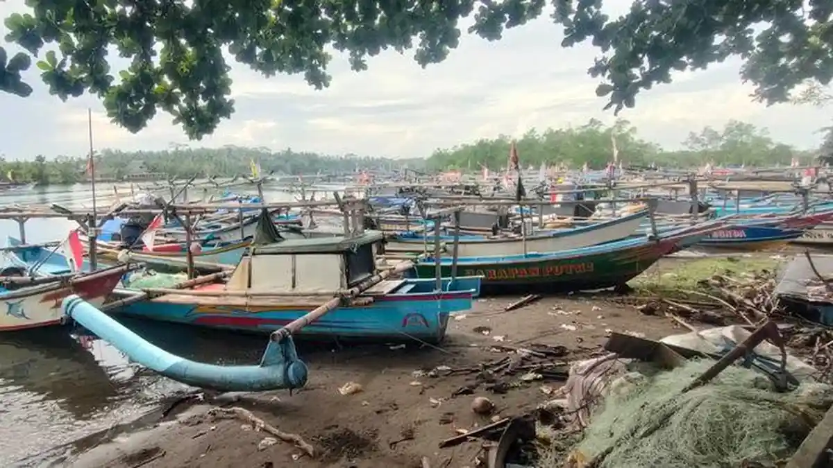 Nelayan di Pangandaran Pilih Libur Ketimbang Ambil Risiko Terjang Gelombang 3 Meter, Sudah Seminggu