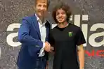 Marco-Bezzecchi-bersama-Massimo-Rivola-Aprilia-Racing-CEO.jpg