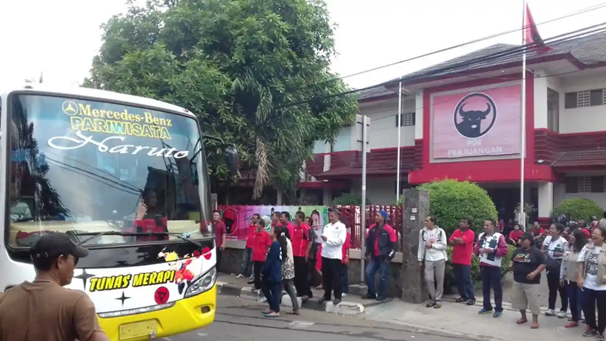 68 Bus Berangkatkan Pemudik dari DPP PDI Perjuangan