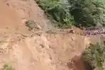 Foto-Drone-memperlihatkan-bencana-tanah-longsor.jpg