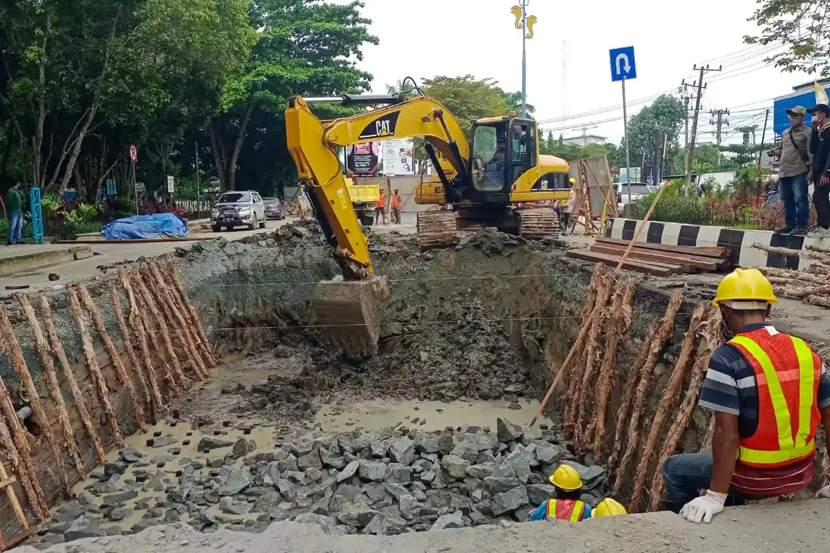 Atasi Banjir, Pemkot Samarinda Lanjutkan Normalisasi Drainase di Sejumlah Titik Tahun Ini