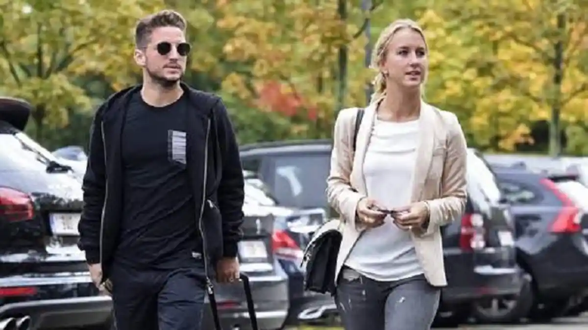 Dries Mertens Nikmati Kebersamaan dengan Istri