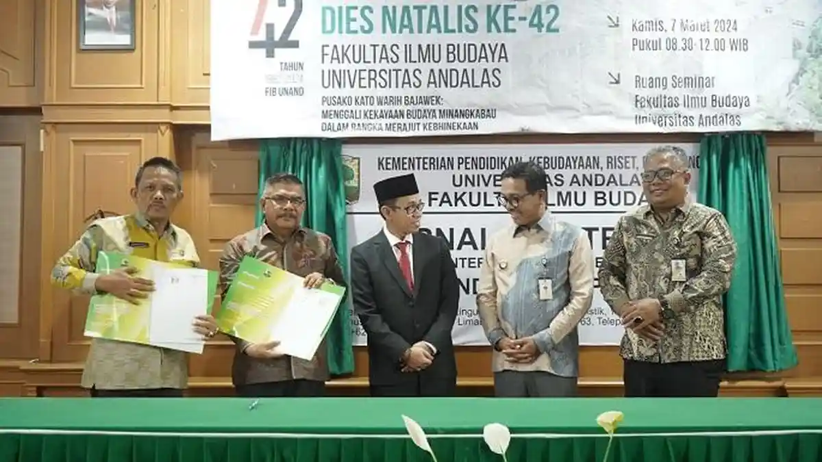 Penandatangan Perjanjian Kerja Sama dan Implementation Arragement pada Dies Natalis ke-42 FIB Unand