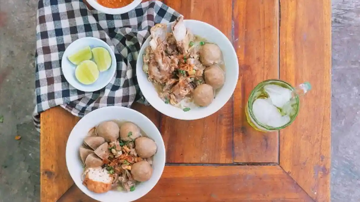 Kuliner Lezat Teman Akhir Pekan, Wajib Coba 5 Bakso Ini
