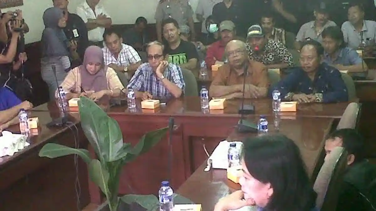 Anggota DPRD Surabaya Lakukan Sidak di Dolly-Jarak