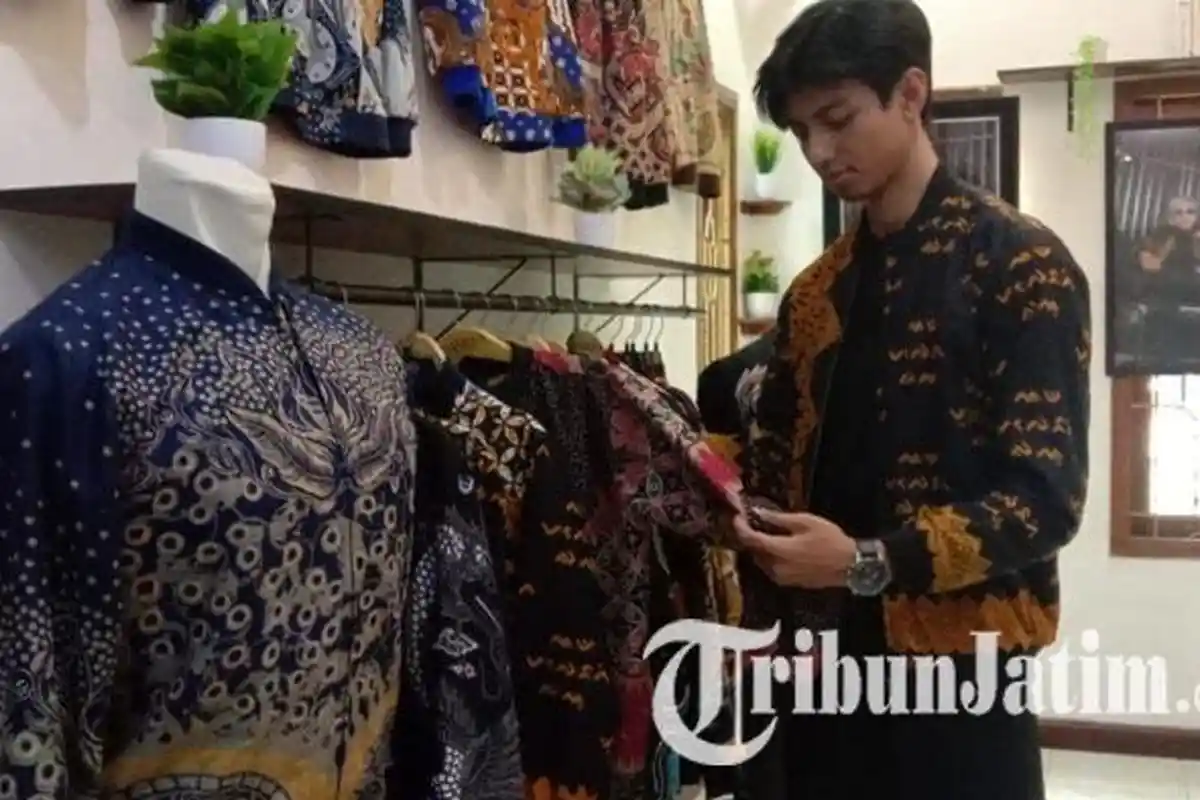 Dasilva Batik Malang Berkreasi Ciptakan Jaket Batik, Laris Manis sampai ke Luar Negeri