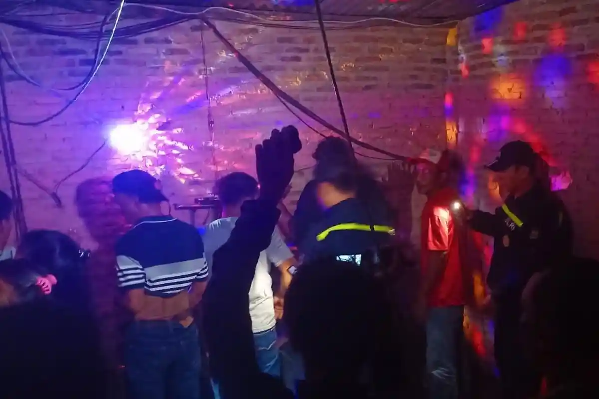 Polsek Sukarame Polda Lampung Temukan Dua Pasangan Muda Mudi Saat Razia Kost