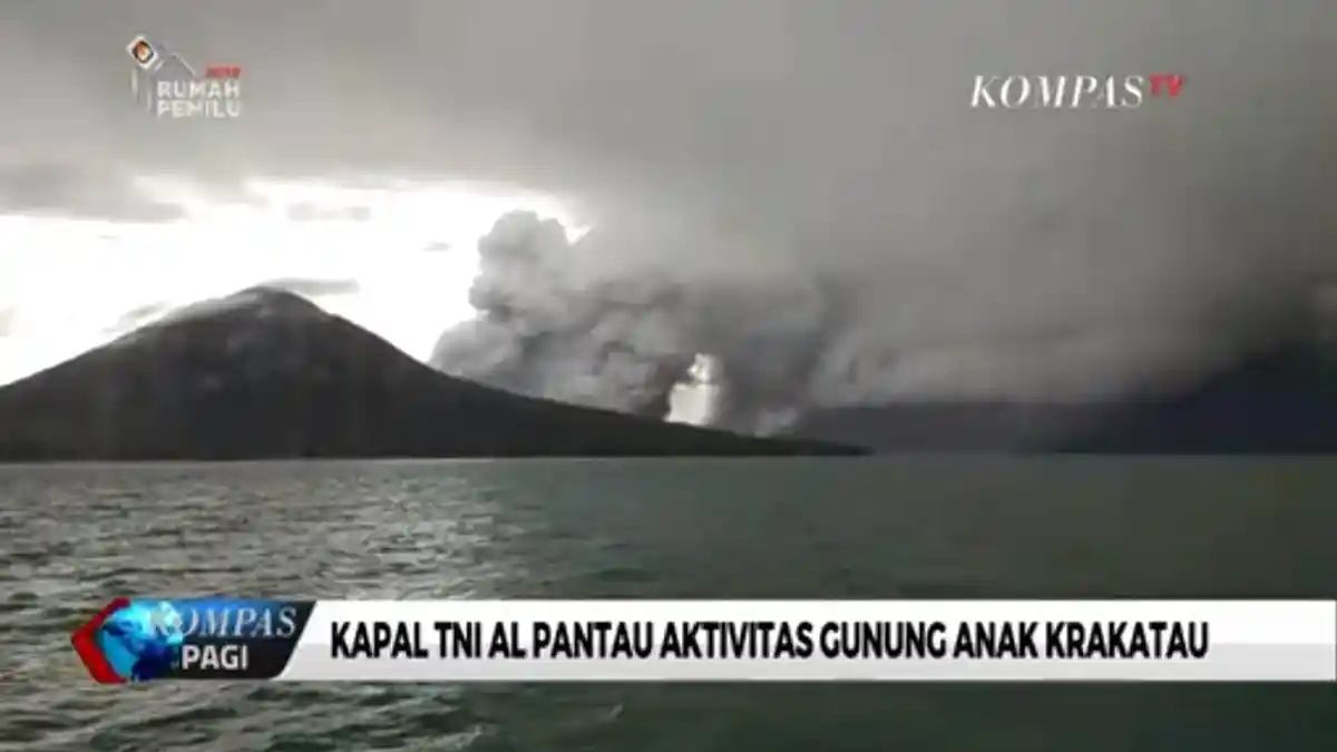 BREAKING NEWS: Status Gunung Anak Krakatau Siaga Level III, Sambaran Petir Terekam Video