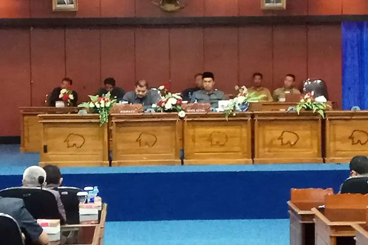 Taufik Rizani Cuti Kampanye, Budi Prasetyo Pimpin Sidang Paripurna Sendirian