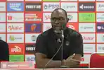 Pelatih-Persis-Solo-Jacksen-F-Tiago-dalam-jumpa-pers.jpg