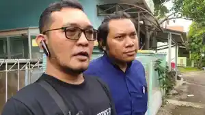 Tim-kuasa-hukum-almarhumah-Vina-yang-diwakili-Zulfikar-kiri-dari-Tim-Hotman.jpg