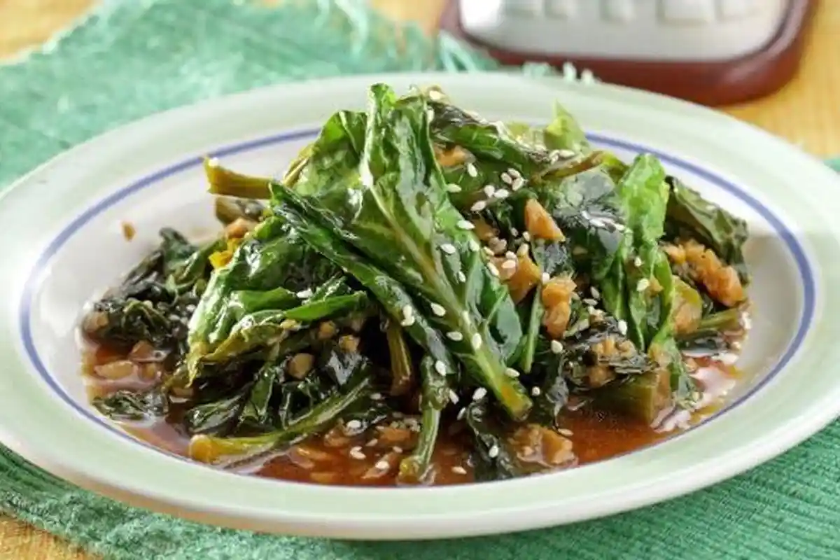 Resep Kailan Bawang Putih Tabur Wijen, Menu Makan Siang Sehat dan Enak yang Mudah Sekali Dibuat