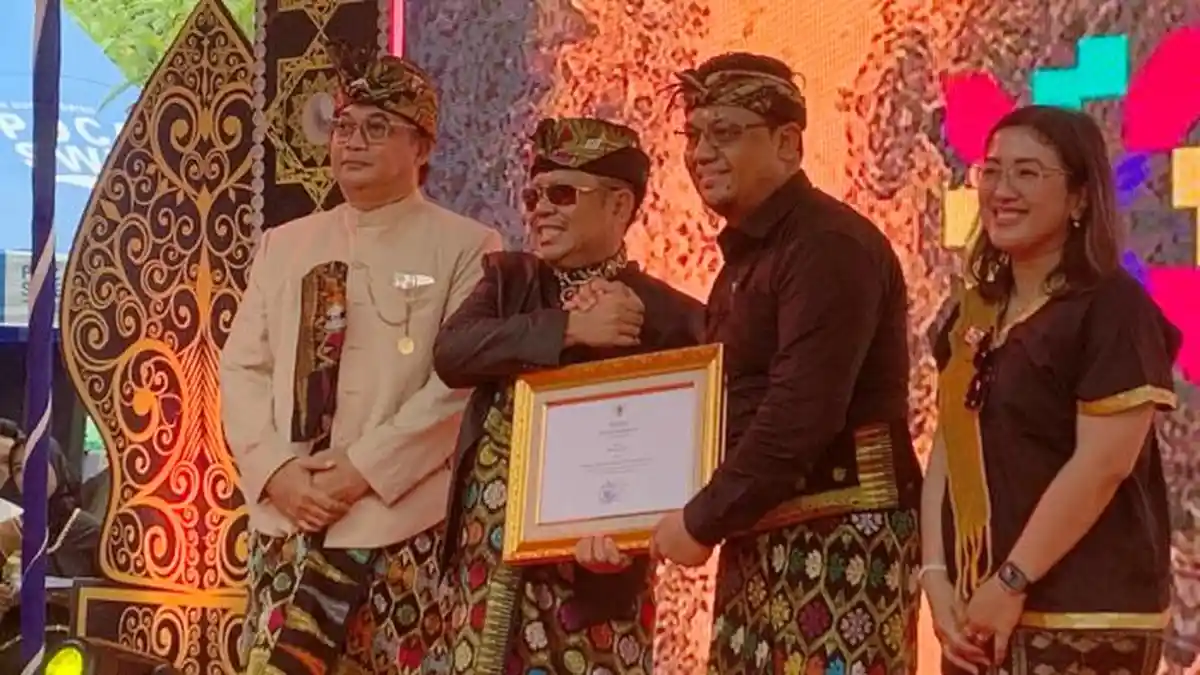 Perang Topat 2025, Bupati LAZ : Simbol Abadi Toleransi Lombok Barat yang Kini Mendunia