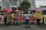 Jemaat-Gereja-HKBP-Pabrik-Tenun-demo.jpg