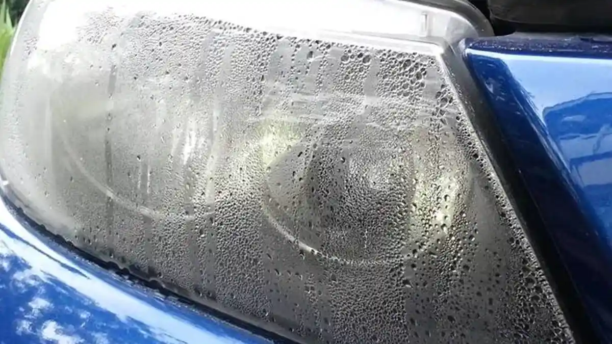 Penyebab dan Mengatasi Kaca Lampu Mobil Berembun, Bisa Korsleting Jika Tak Diperbaiki