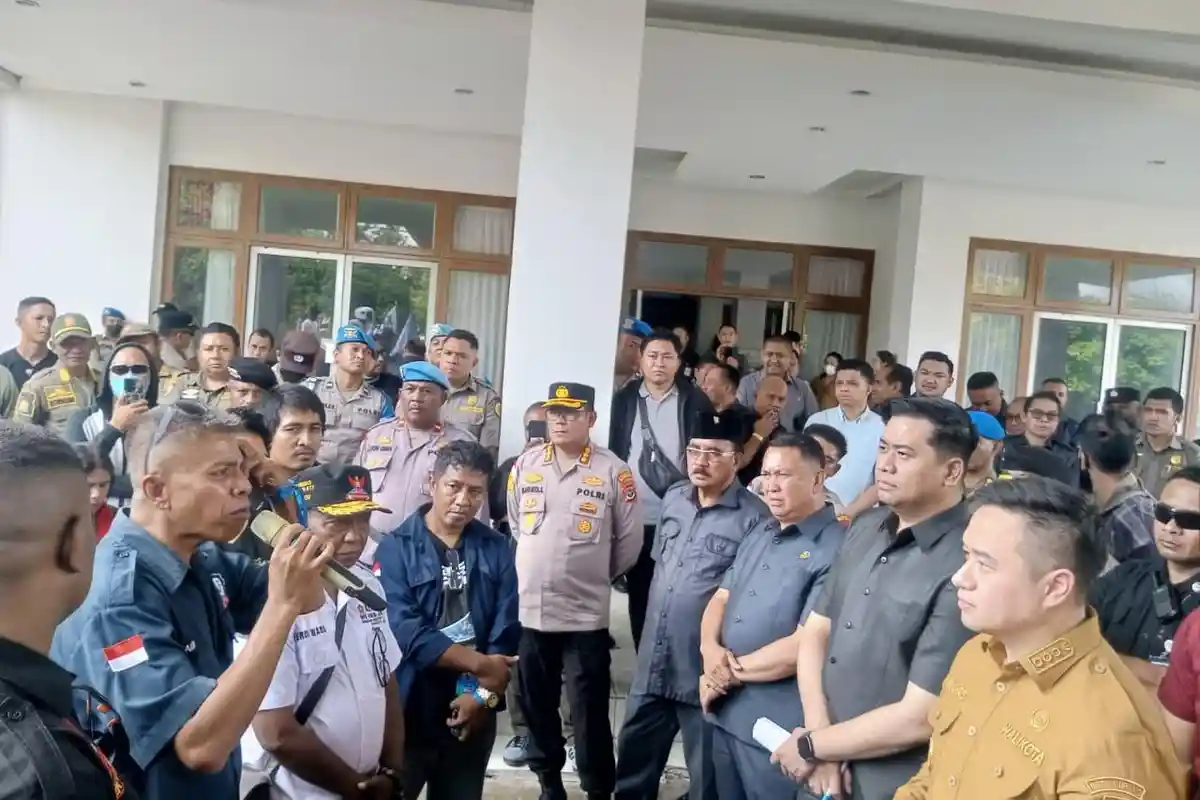LIPSUS: Ketua DPRD NTT Emi Nomleni Tuding Wartawan Provokasi, Tunjangan DPRD yang Fantastis