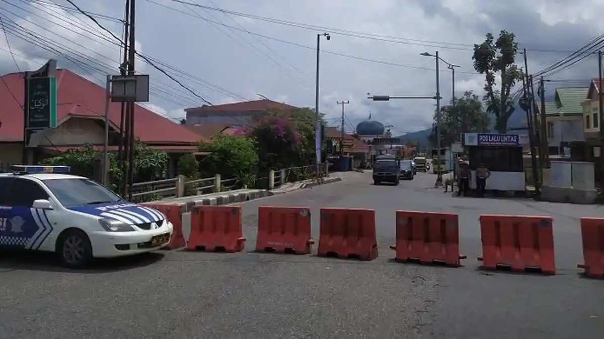 Pemudik Apresiasi One Way Padang-Bukittinggi, Sebut Sangat Membantu Mudahkan Pengendara